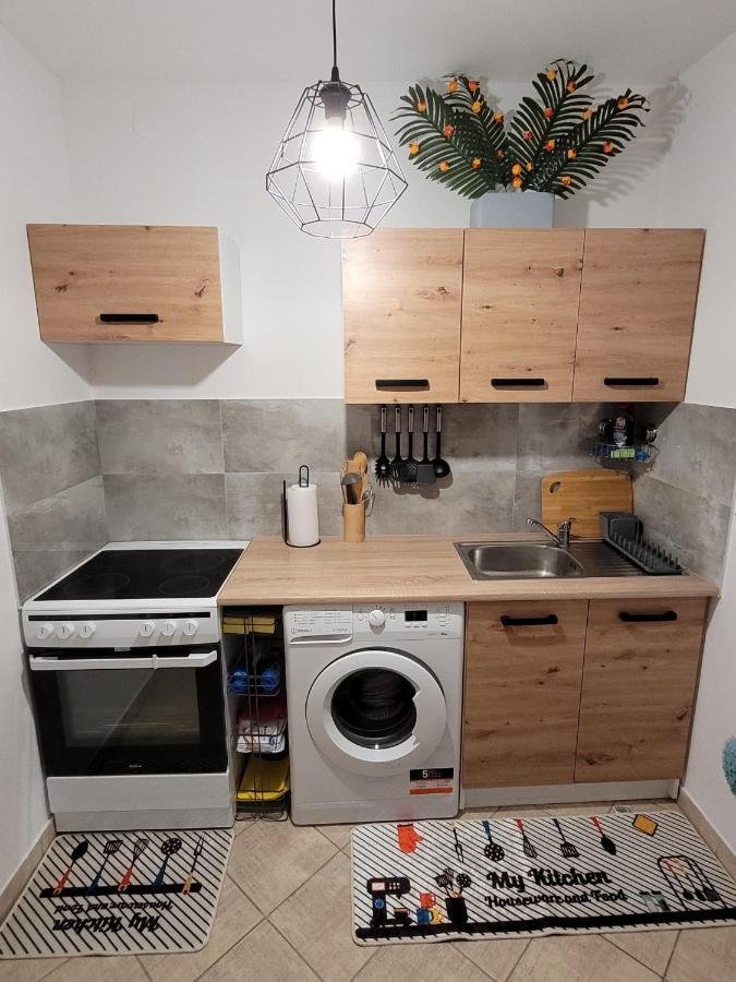 Apartament Leon Walbrzych Bagian luar foto