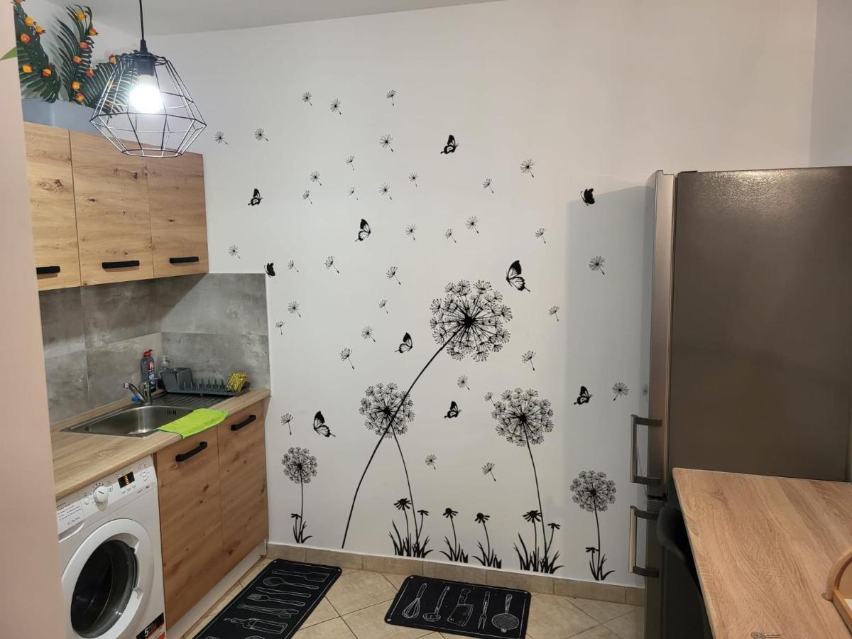 Apartament Leon Walbrzych Bagian luar foto