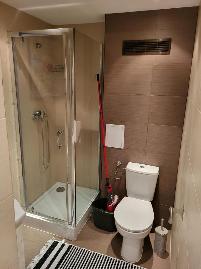 Apartament Leon Walbrzych Bagian luar foto